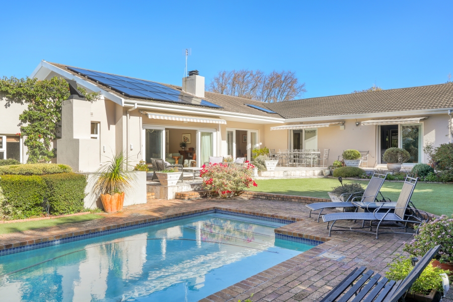 4 Bedroom Property for Sale in Constantia Western Cape